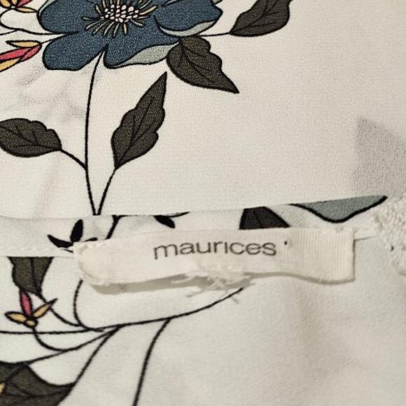 Maurices Women's Multicolor Floral Blouse Size 1X - Picture 3 of 5